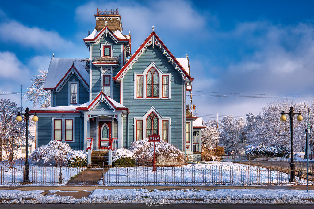 Asthana Kemang: Perpaduan Budaya Jawa dan Modernitas